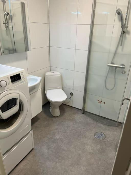 Apartment Sentralt Pa Fastlandet Og Gaavstand Til Alle Fasiliteter! *